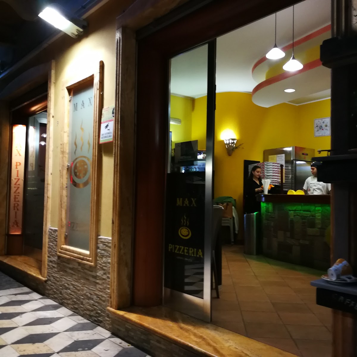 Max Pizzeria-4